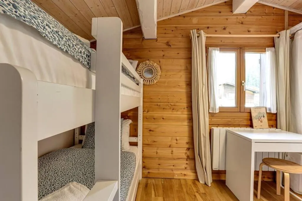 Chalet L'Ilet Ensoleille /Sunny Island Chalet Chamonix France