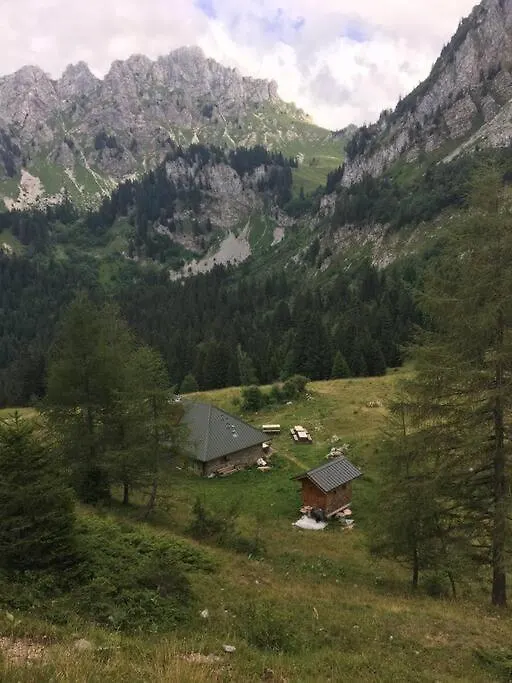 Chalet L'Ilet Ensoleille /Sunny Island Chalet Chamonix